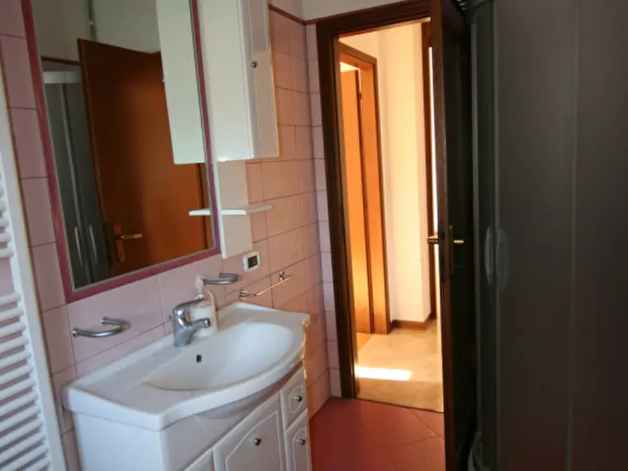 Immagine 14 di Appartamento in vendita  a Montepulciano