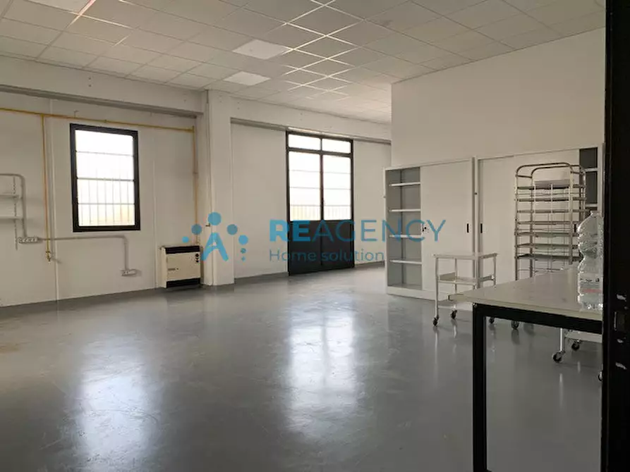 Immagine 1 di Laboratorio in vendita  in via Zambon a Creazzo