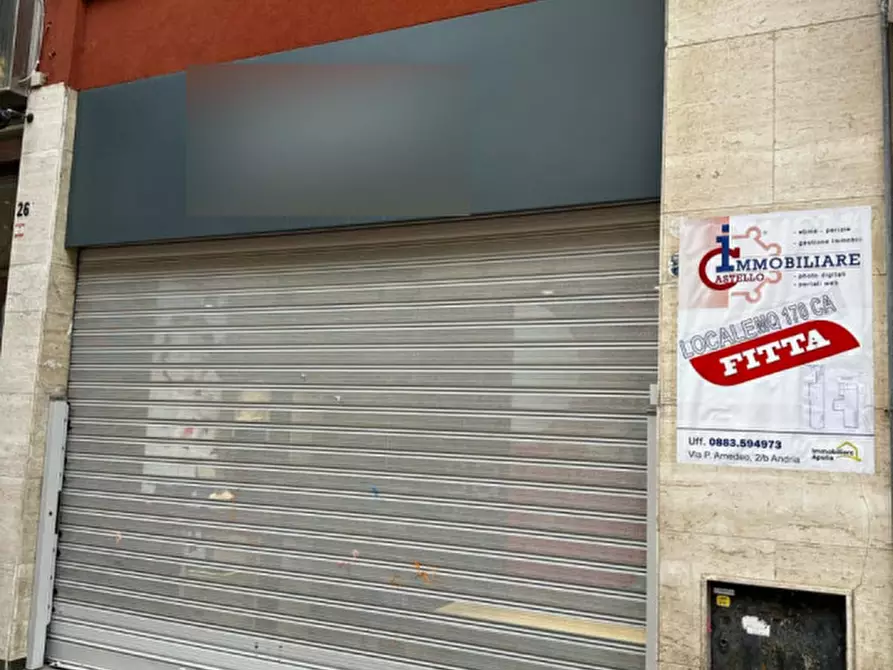 Immagine 1 di Negozio in affitto  in Viale Francesco Crispi, 21 a Andria