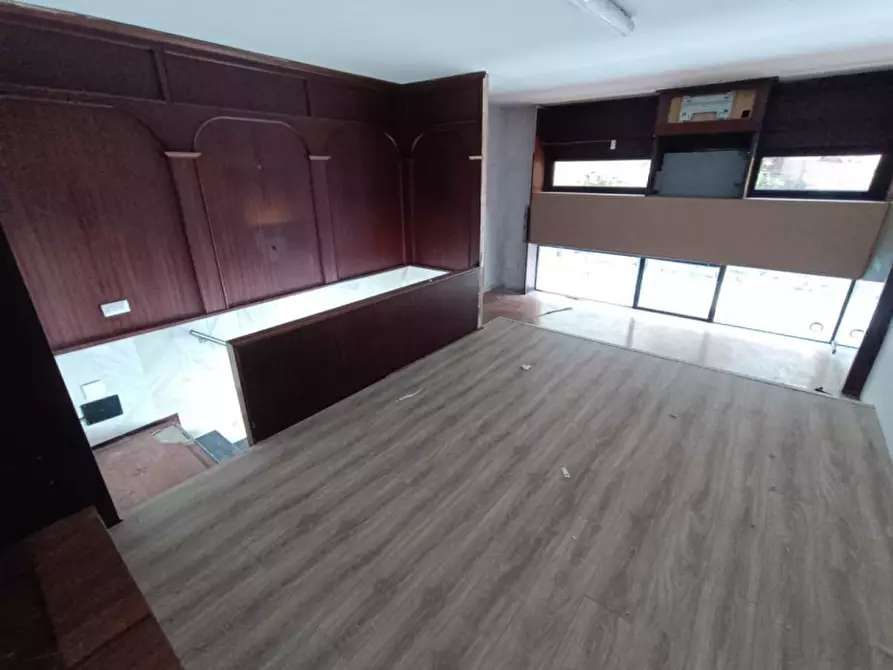 Immagine 6 di Negozio in affitto  in Viale Francesco Crispi, 21 a Andria