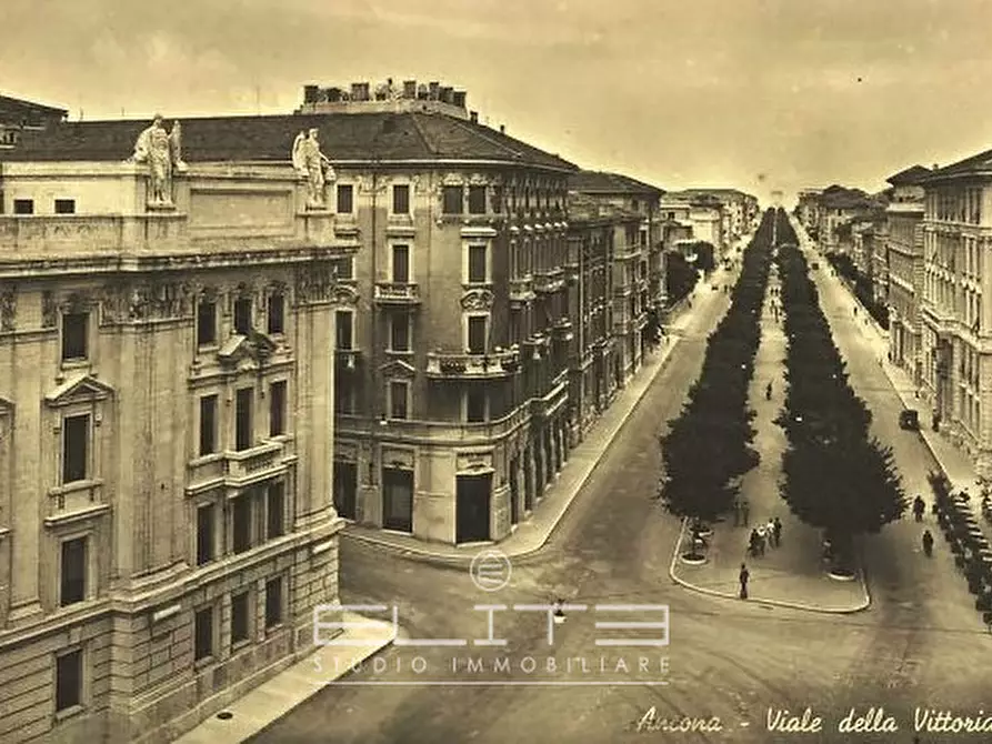Immagine 2 di Appartamento in vendita  in VIALE DELLA VITTORIA a Ancona
