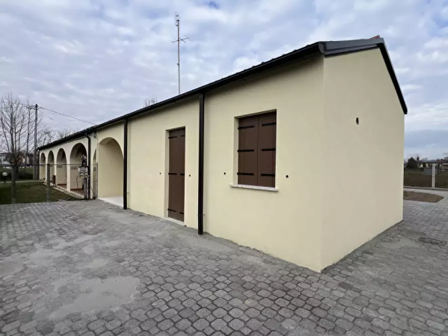 Immagine 4 di Casa bifamiliare in vendita  in Via San Pio X a Ponte San Nicolò