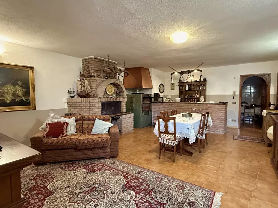 Immagine 3 di Appartamento in vendita  in Via Carlo Alberto a Calcinato