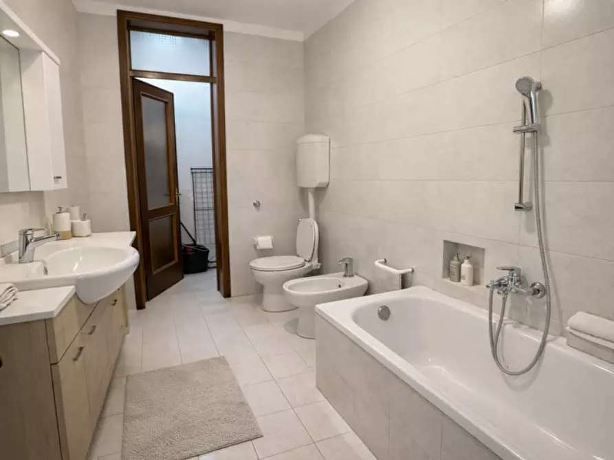 Immagine 15 di Appartamento in vendita  in Via Carlo Alberto a Calcinato