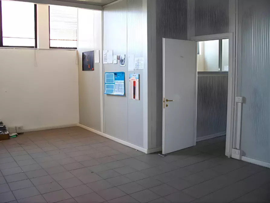Immagine 8 di Laboratorio in affitto  in VIALE DEL LAVORO a Vicenza