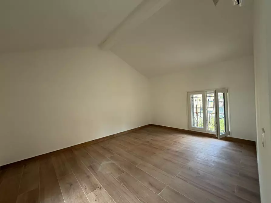 Immagine 1 di Appartamento in vendita  in Via La Spezia a Parma