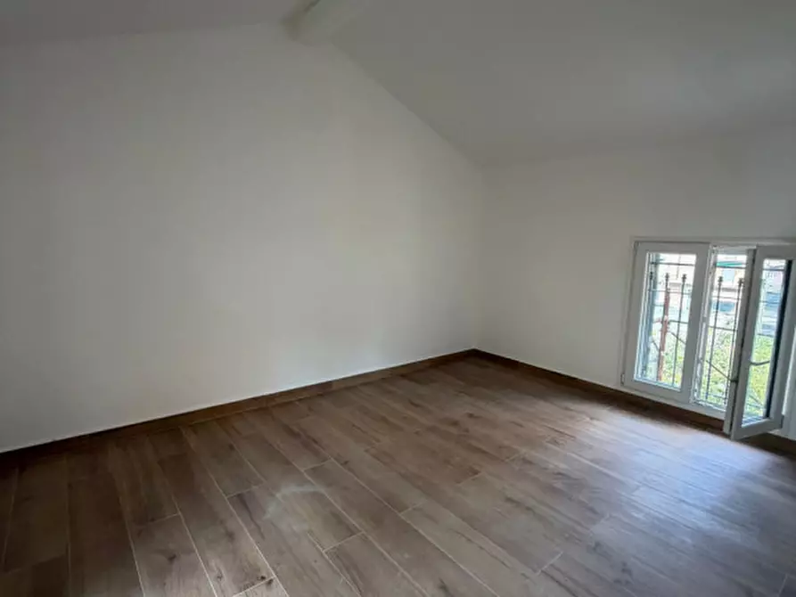 Immagine 2 di Appartamento in vendita  in Via La Spezia a Parma