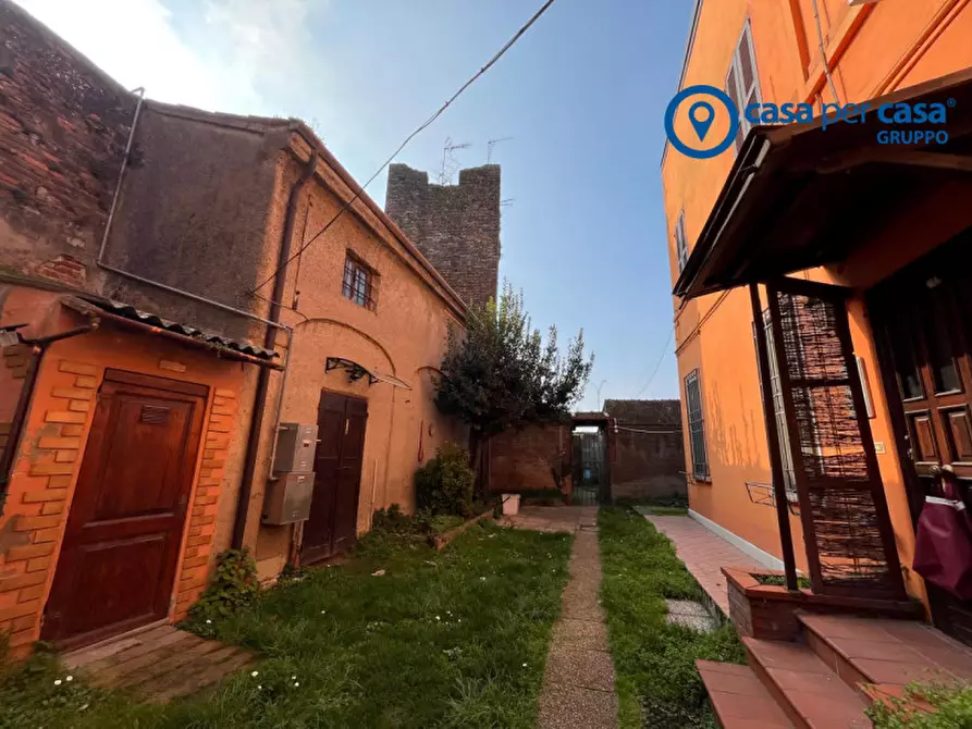 Immagine 15 di Appartamento in vendita  in Via Pasquale Miglioretti, 17 a Ostiglia