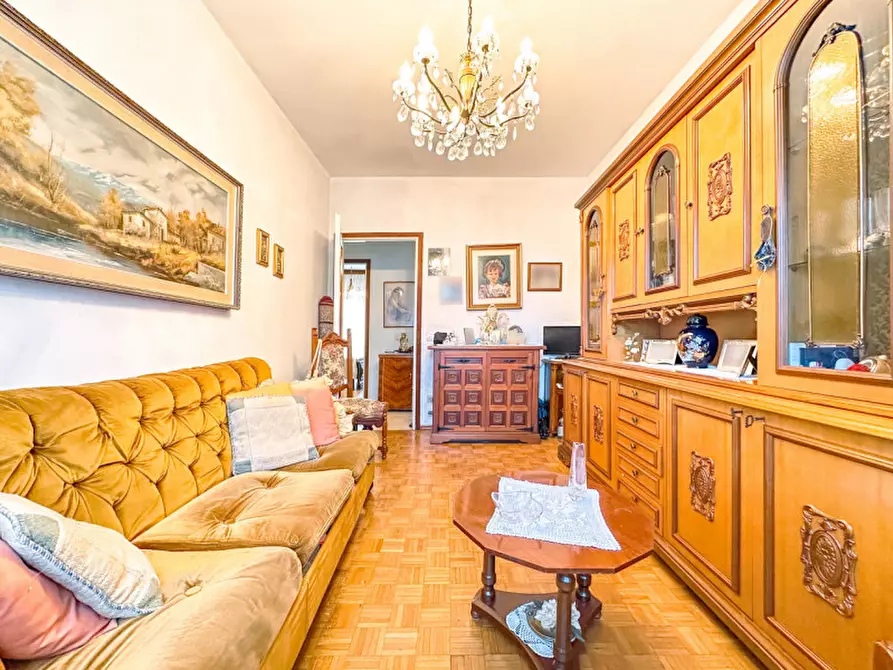 Immagine 2 di Appartamento in vendita  in Viale Vittorio Veneto 64 a Borgosesia
