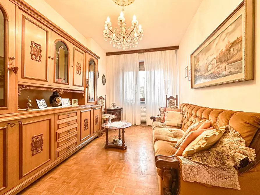 Immagine 6 di Appartamento in vendita  in Viale Vittorio Veneto 64 a Borgosesia