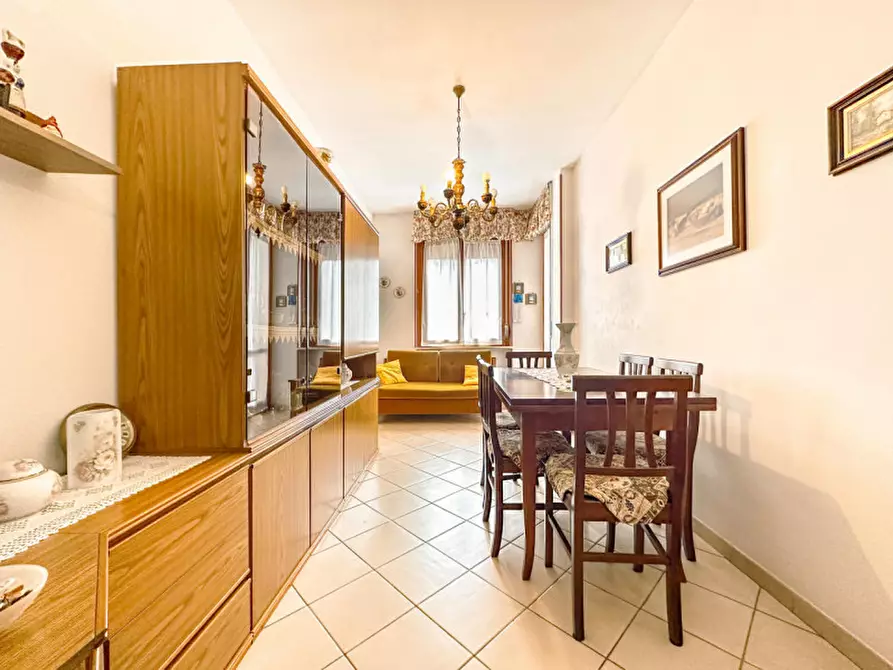 Immagine 8 di Appartamento in vendita  in Viale Vittorio Veneto 64 a Borgosesia