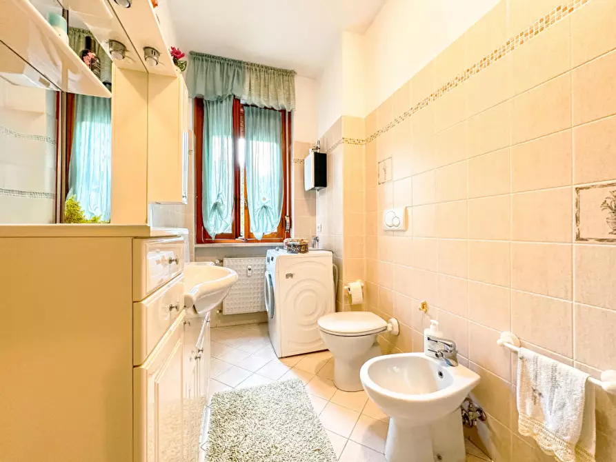 Immagine 9 di Appartamento in vendita  in Viale Vittorio Veneto 64 a Borgosesia