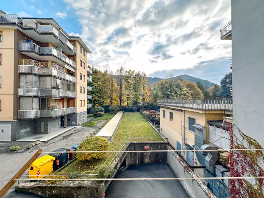 Immagine 12 di Appartamento in vendita  in Viale Vittorio Veneto 64 a Borgosesia