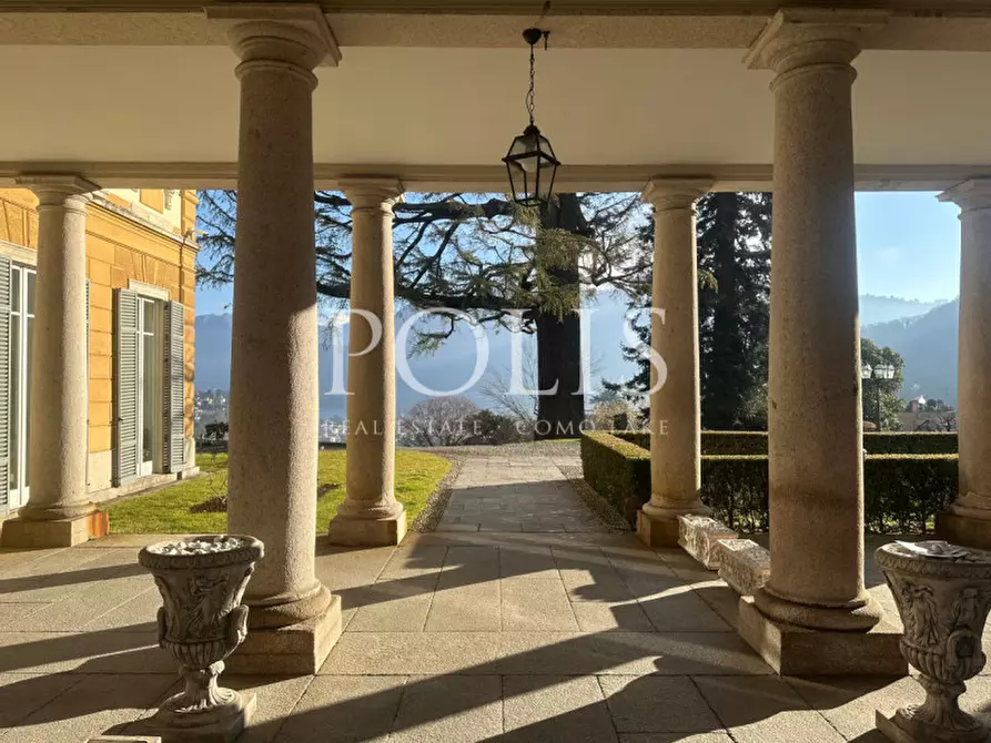 Immagine 4 di Appartamento in vendita  a Como