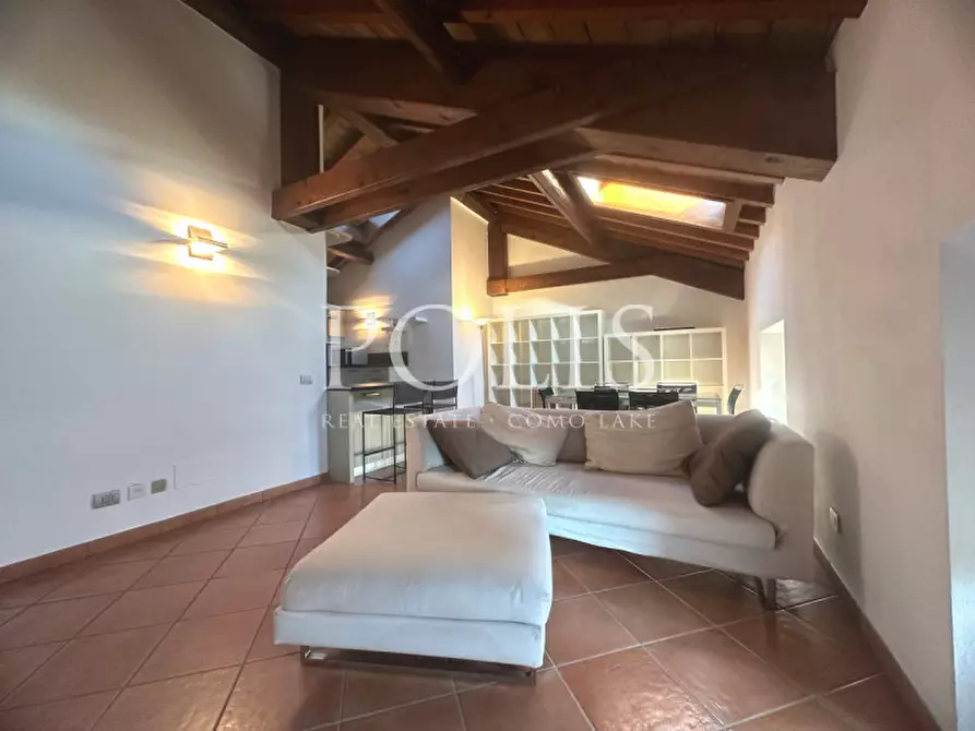 Immagine 8 di Appartamento in vendita  a Como