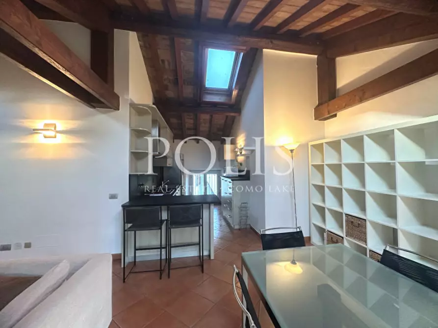 Immagine 13 di Appartamento in vendita  a Como