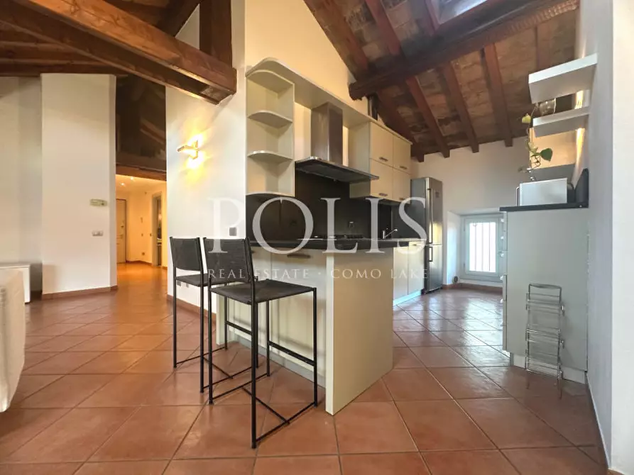 Immagine 14 di Appartamento in vendita  a Como