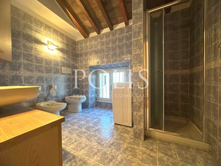 Immagine 19 di Appartamento in vendita  a Como