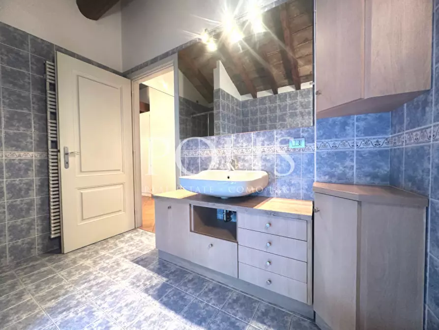 Immagine 20 di Appartamento in vendita  a Como