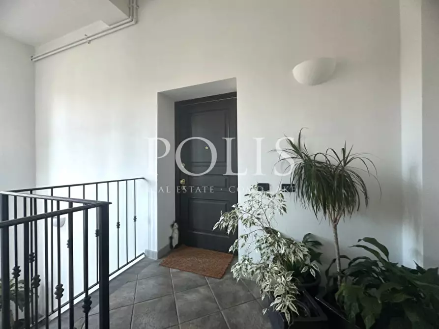 Immagine 21 di Appartamento in vendita  a Como