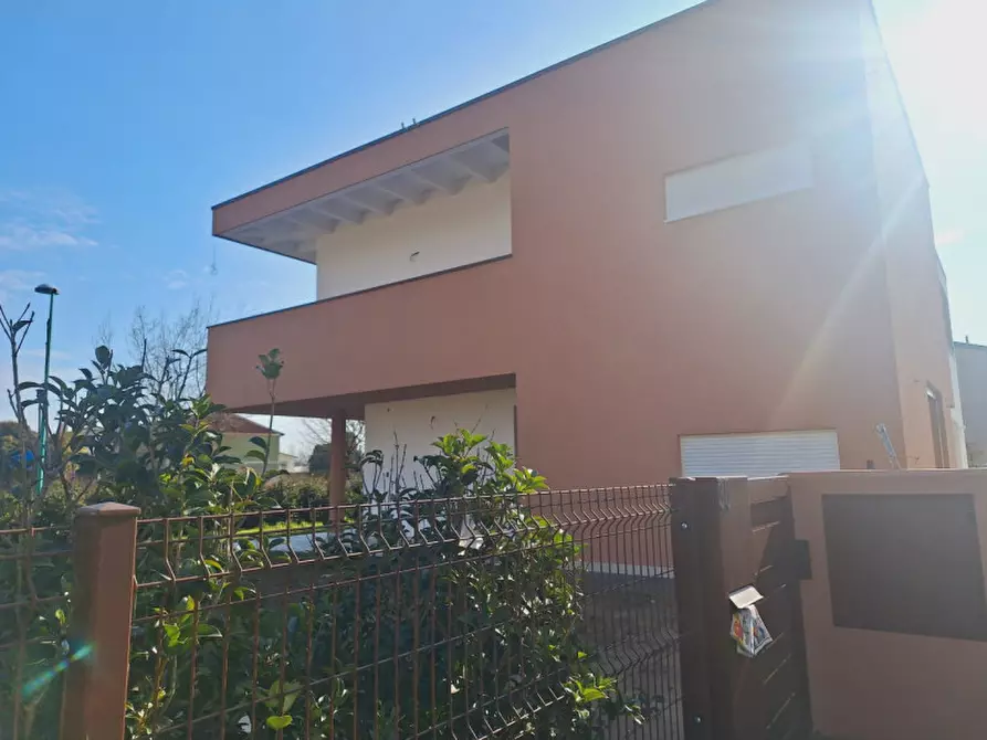 Immagine 2 di Casa bifamiliare in vendita  a Loreggia