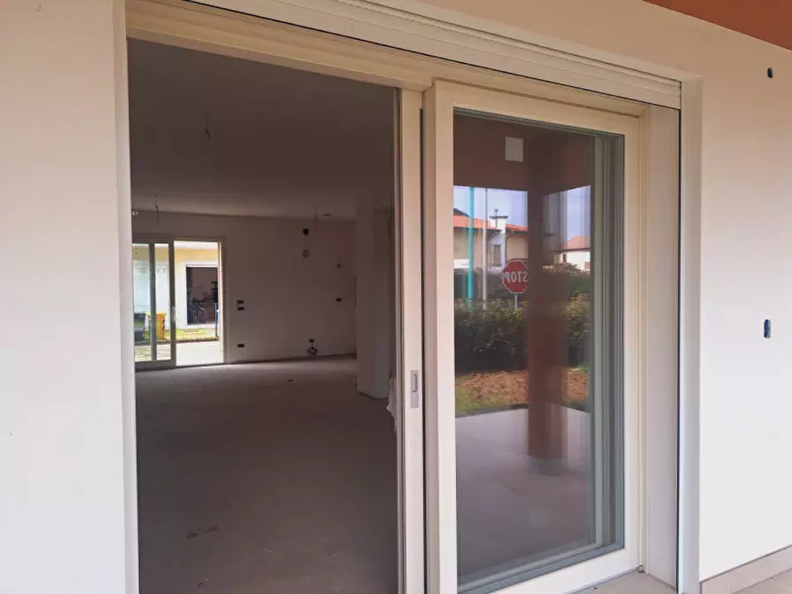 Immagine 8 di Casa bifamiliare in vendita  a Loreggia