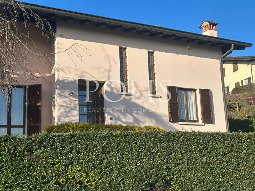 Immagine 5 di Villa in vendita  a Albavilla