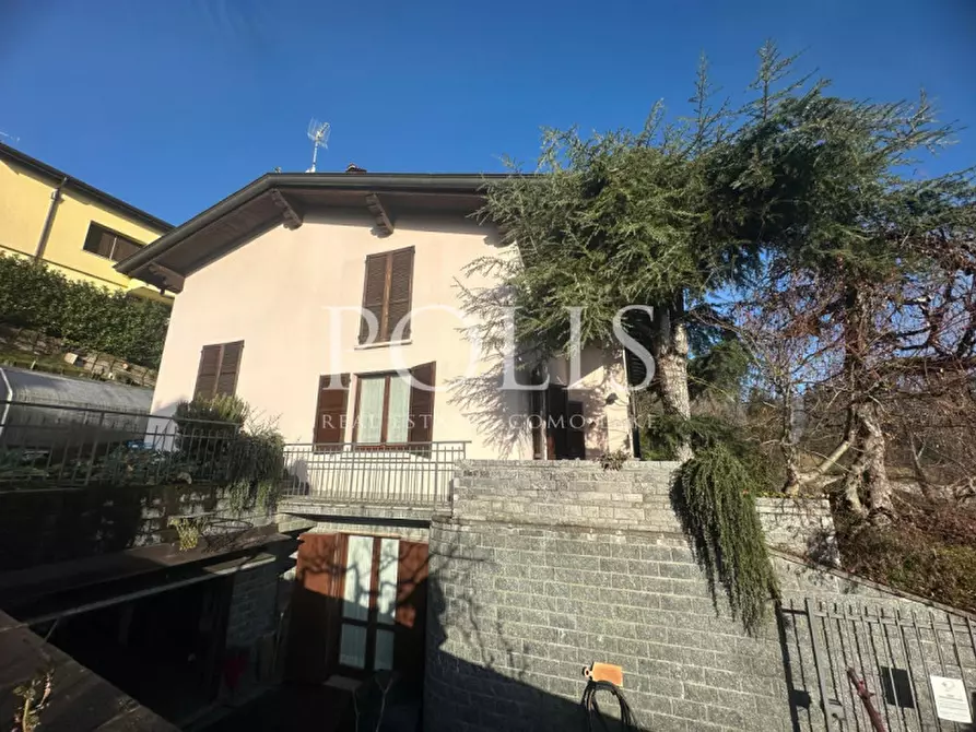 Immagine 7 di Villa in vendita  a Albavilla