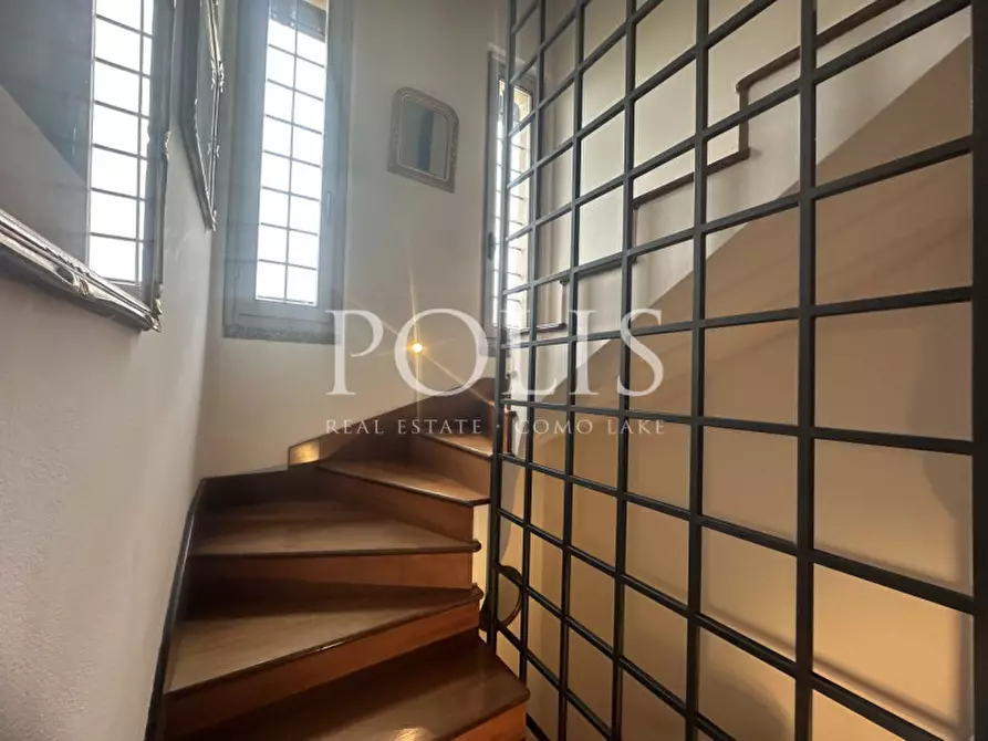 Immagine 32 di Villa in vendita  a Albavilla