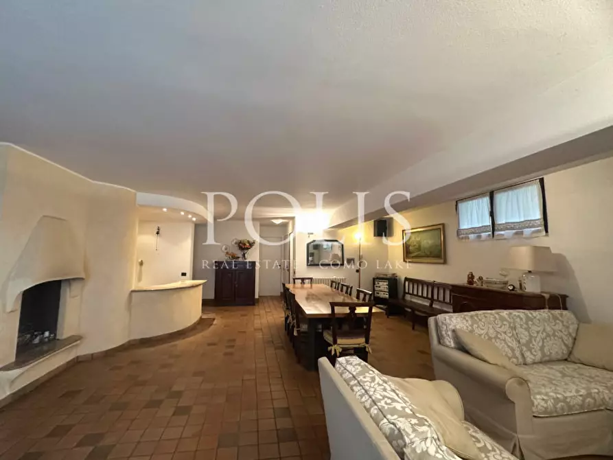 Immagine 38 di Villa in vendita  a Albavilla