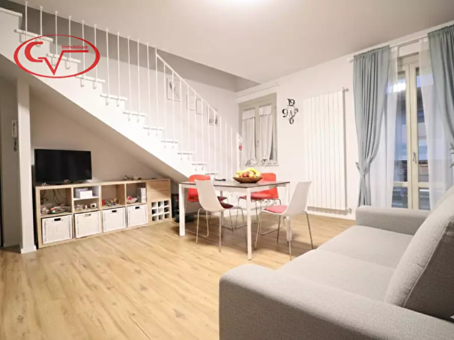 Immagine 1 di Casa quadrifamiliare in vendita  in via malvasia a Montevarchi