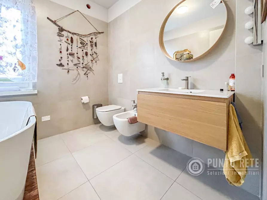 Immagine 28 di Appartamento in vendita  in Via Monte Grappa a San Pietro In Cariano