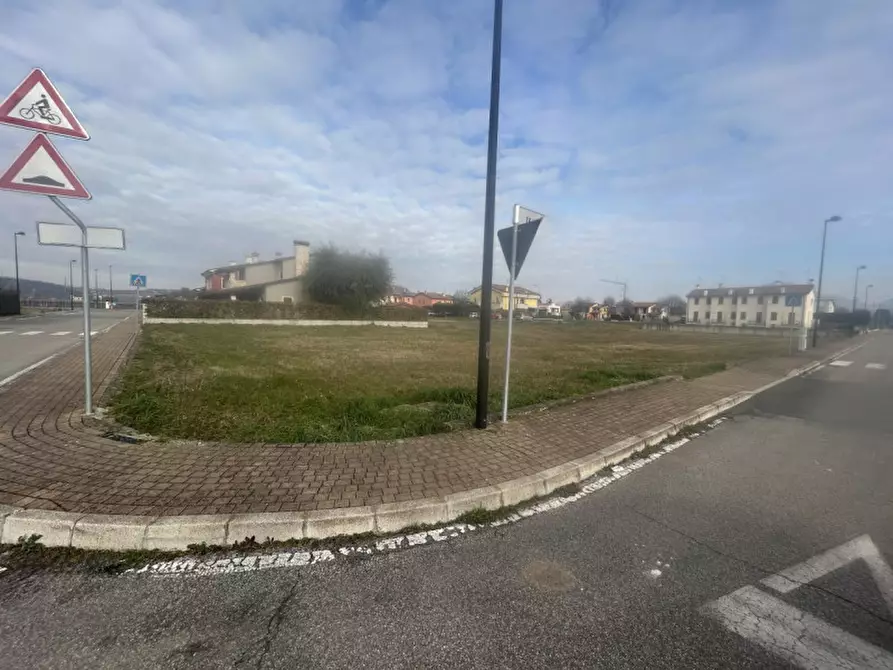 Immagine 7 di Terreno in vendita  in Via Monte Grappa, Albettone (VI) a Albettone