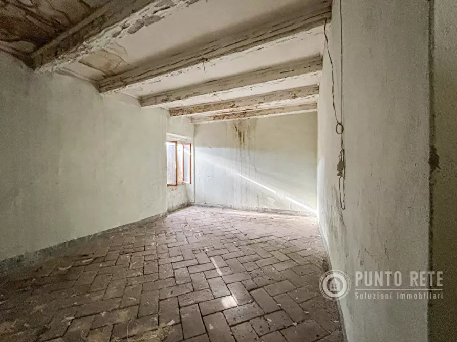 Immagine 15 di Rustico / casale in vendita  in Via Incisa a Fumane