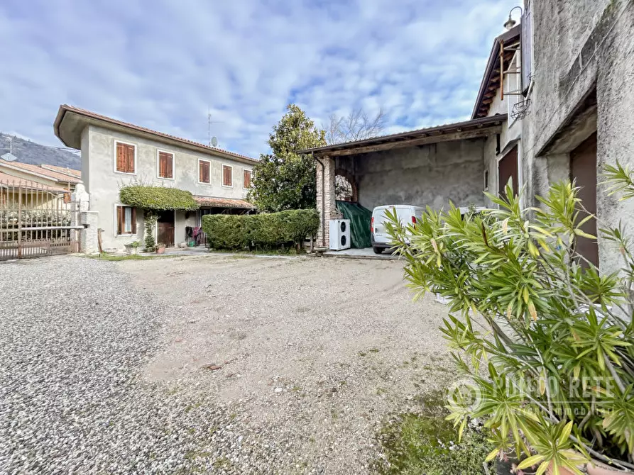 Immagine 21 di Rustico / casale in vendita  in Via Incisa a Fumane