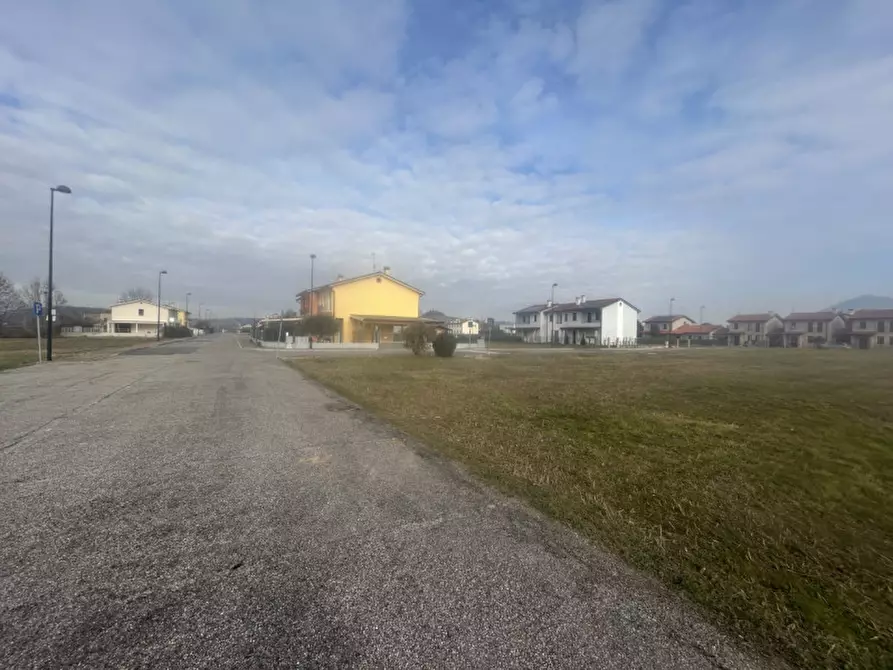 Immagine 2 di Terreno in vendita  in Via Monte Grappa, Albettone (VI) a Albettone