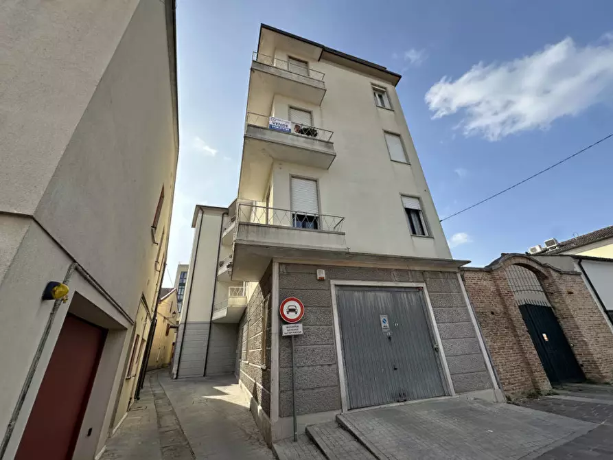 Immagine 14 di Appartamento in vendita  in Vicolo Bocchi a Adria