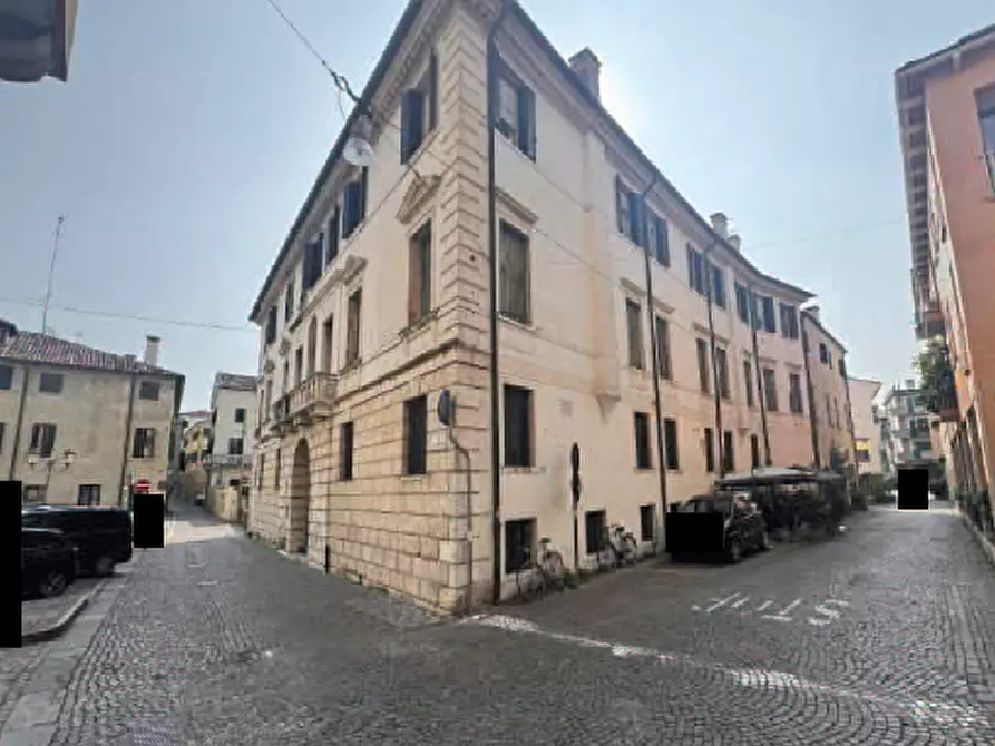 Immagine 3 di Appartamento in vendita  in Vicolo Avogari, 1 a Treviso