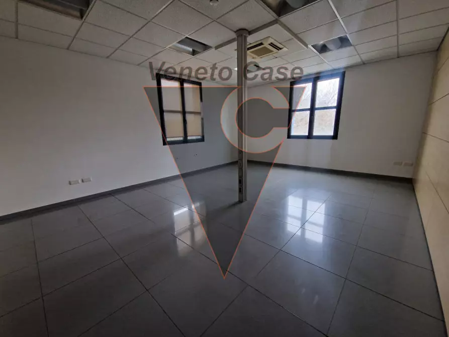 Immagine 11 di Ufficio in affitto  in Via delle Granze a Padova