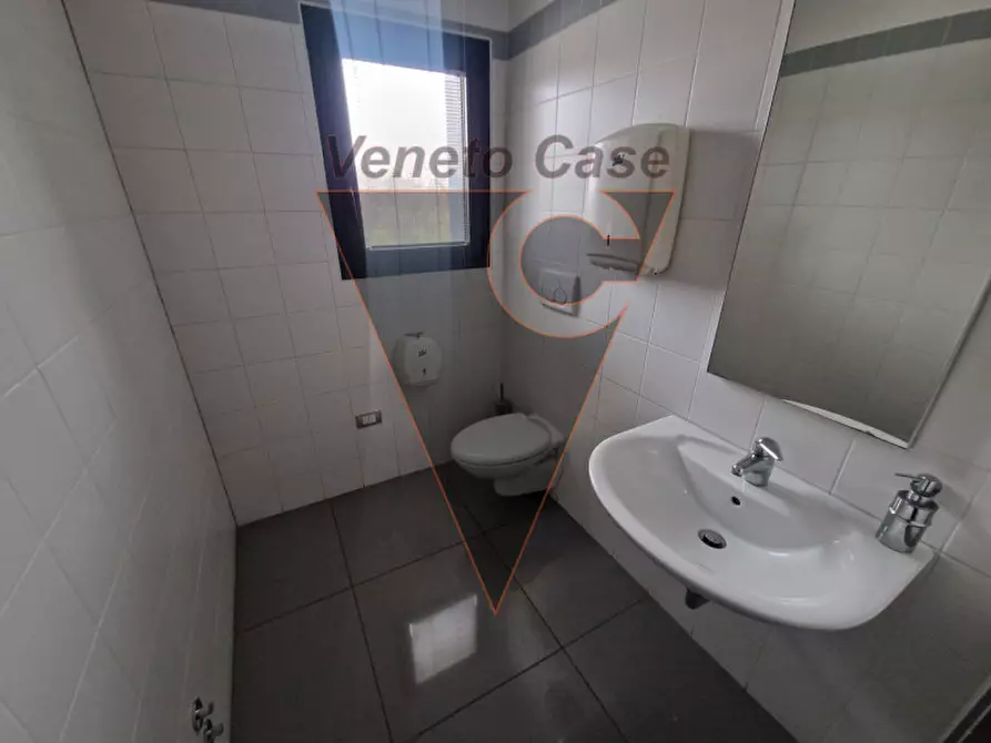 Immagine 16 di Ufficio in affitto  in Via delle Granze a Padova