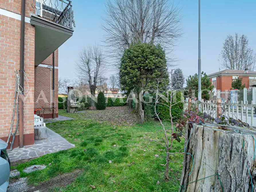 Immagine 27 di Villa in vendita  in Via Brizio Petrucci a Ferrara