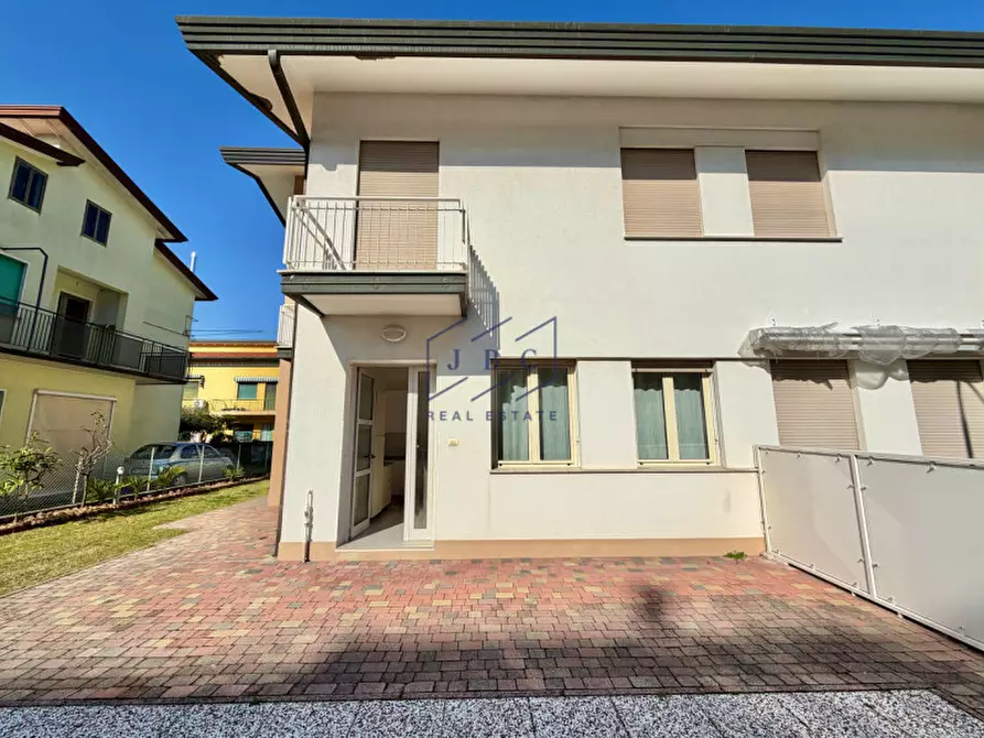 Immagine 16 di Appartamento in vendita  in Via Gorizia a Jesolo