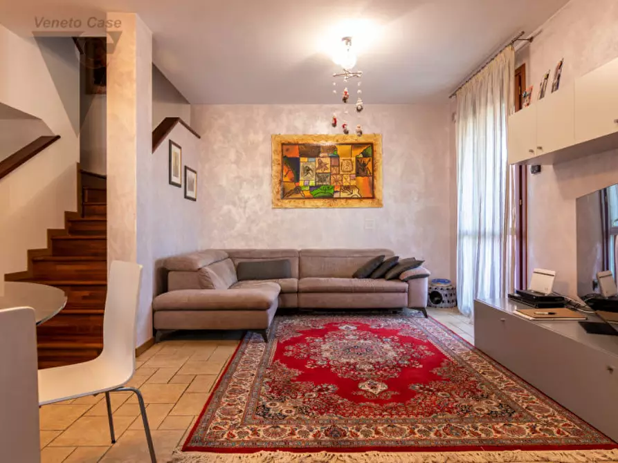 Immagine 1 di Villetta a schiera in vendita  in via orio mastropiero a Padova