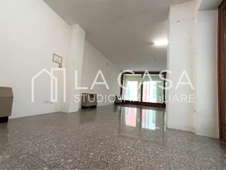 Immagine 12 di Negozio in affitto  in Via Altan 13 a San Vito Al Tagliamento