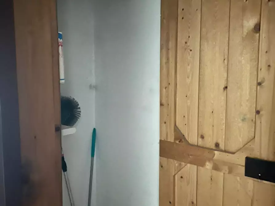 Immagine 30 di Attività commerciale in vendita  in Via Lonato a Castiglione Delle Stiviere