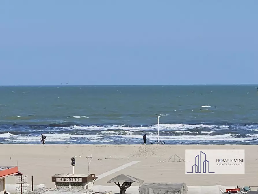 Immagine 5 di Appartamento in vendita  in Viale Amerigo Vespucci a Rimini