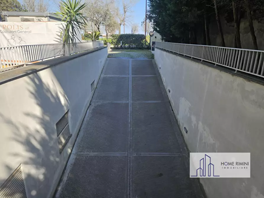 Immagine 60 di Appartamento in vendita  in Viale Amerigo Vespucci a Rimini