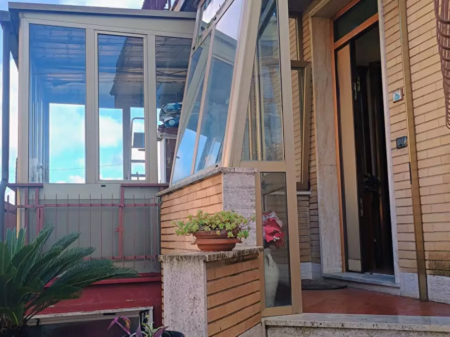 Immagine 1 di Appartamento in vendita  in Via dei Candiano a Roma