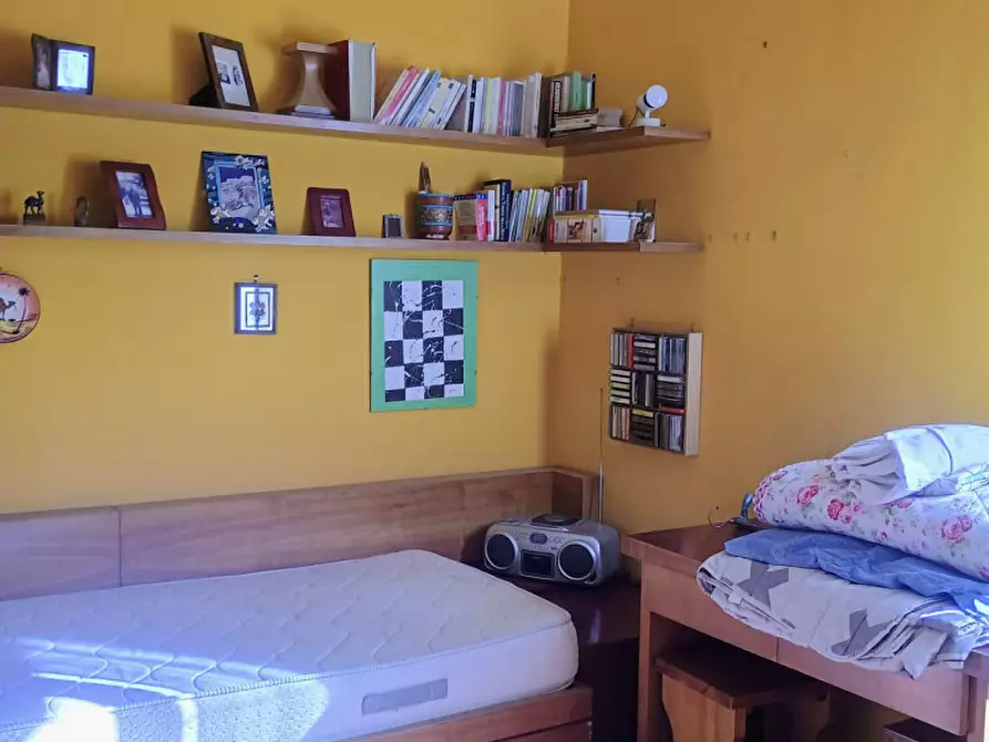 Immagine 15 di Appartamento in vendita  in Via dei Candiano a Roma