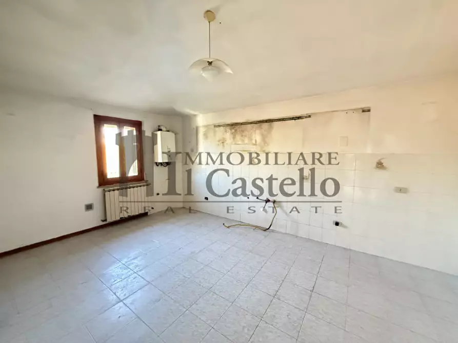 Immagine 12 di Appartamento in vendita  in Località Carraia a Castiglione Del Lago